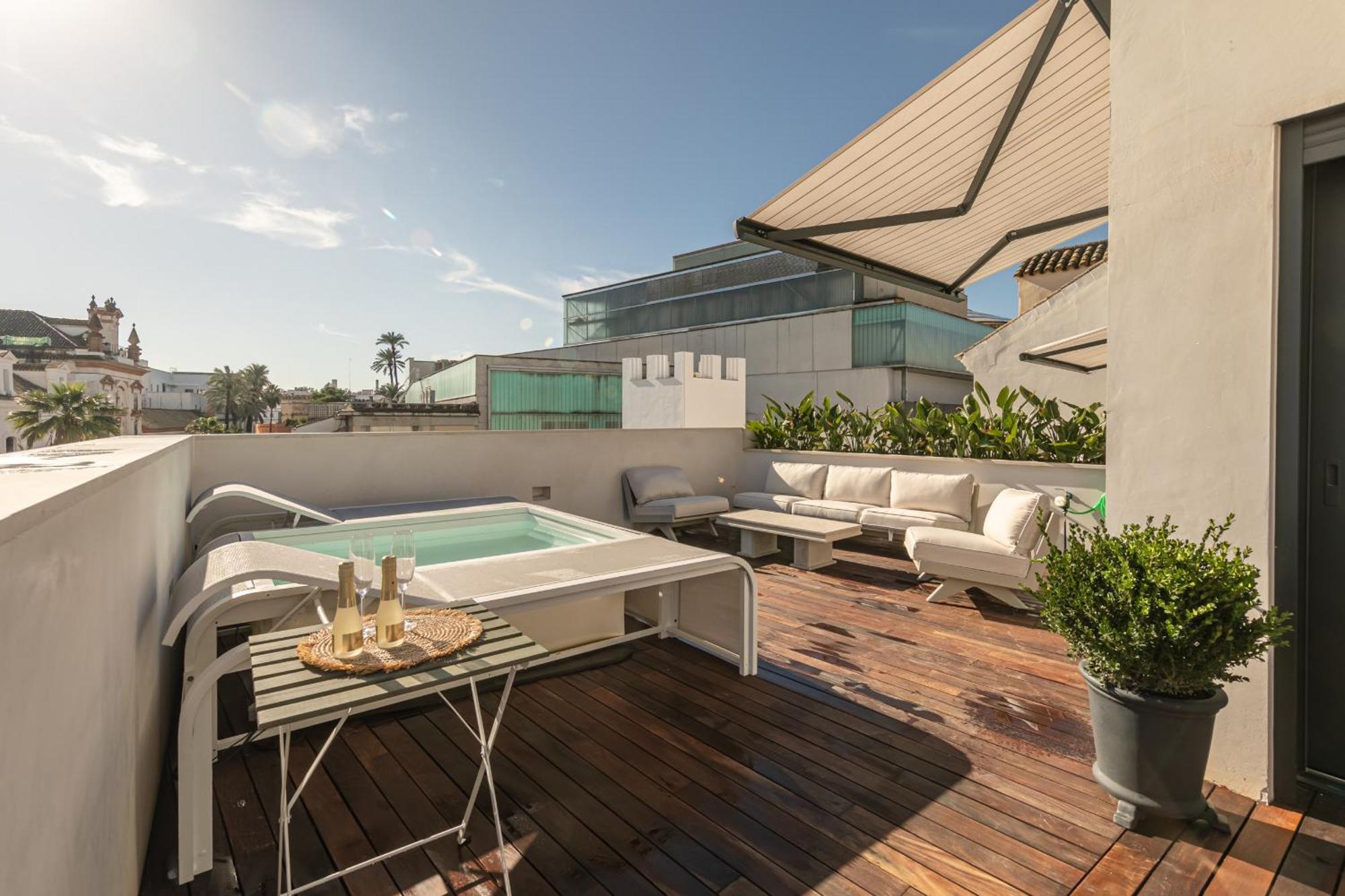 Green-Apartments Reales Atarazanas Suites Siviglia Esterno foto