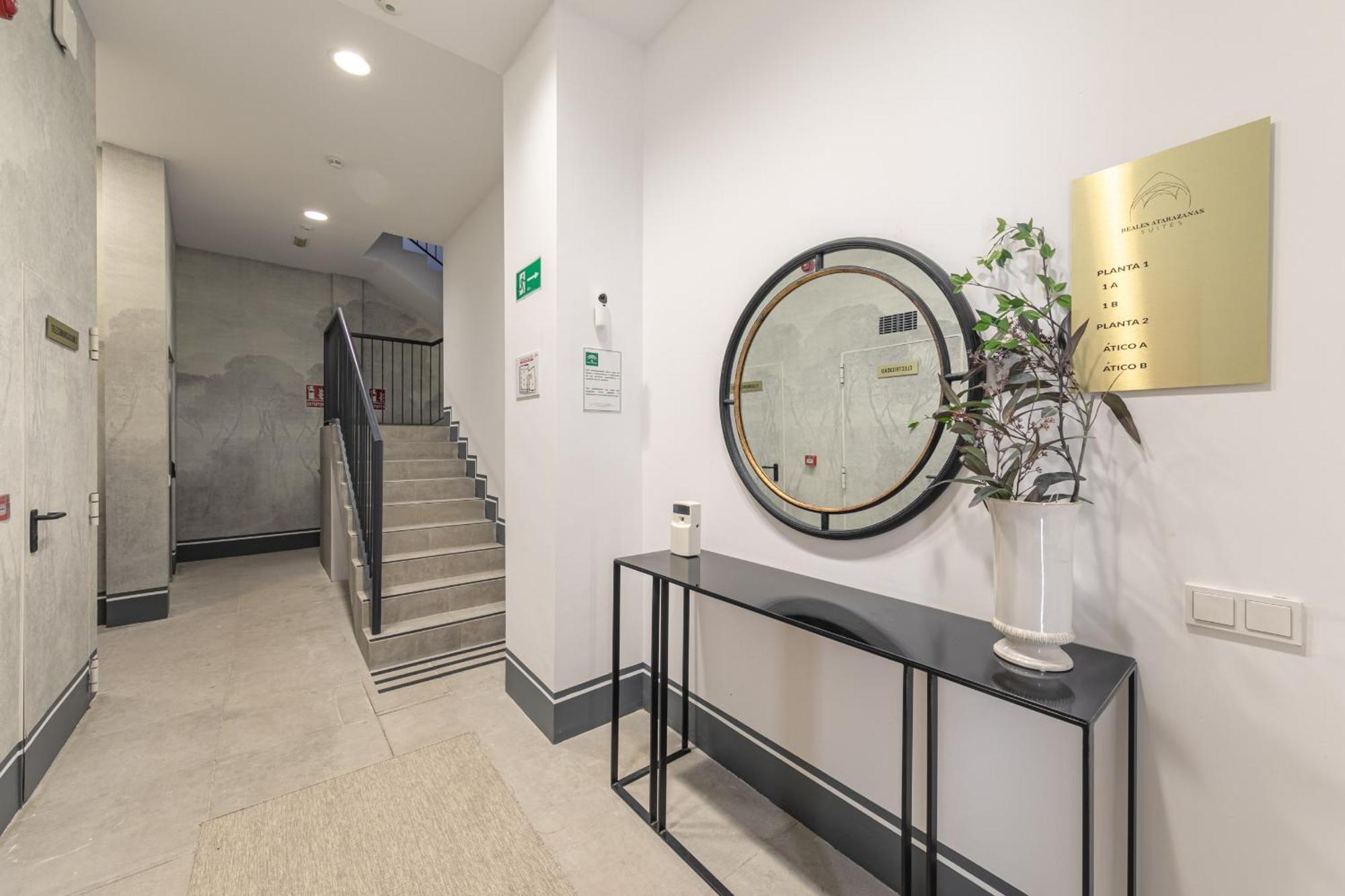 Green-Apartments Reales Atarazanas Suites Siviglia Esterno foto
